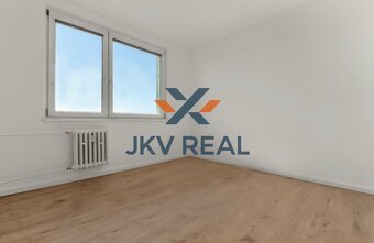 Na predaj 4 izbový byt na Smolenickej ulici v Petržalke - 2