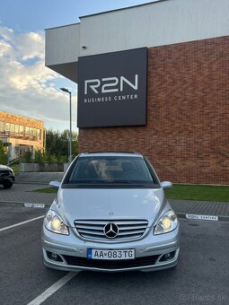 Mercedes Benz B200 - 2