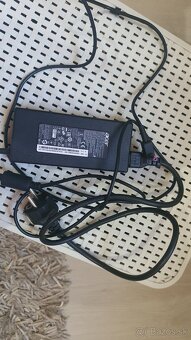 Adaptér pre notebook Acer 19V(7.1A) - 2
