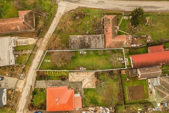 Exkluzívne na predaj stavebný pozemok v obci Kuzmice, okres - 2