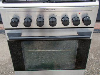 Kombinovaný sporák Electrolux nerez - 2