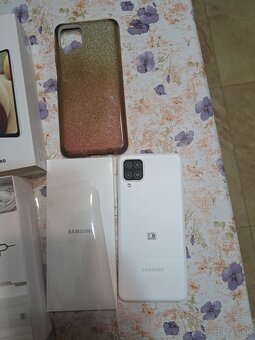 Samsung Galaxy A12, 32GB, biely - 2