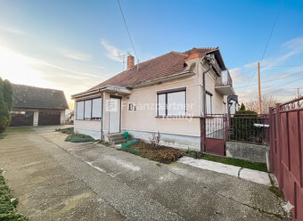 Rodinný dom s obrovským potenciálom v Boheľove (F040-12PEFU) - 2