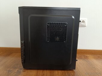 Asus kancelársky počítač - 2