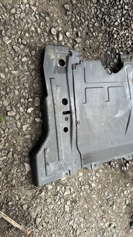 Predám spodný kryt motora Opel Insignia - 2