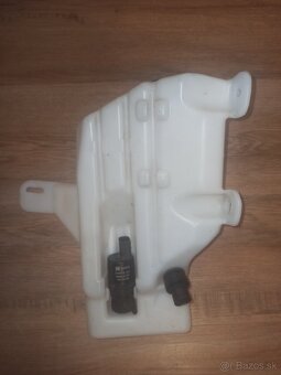 Nádržka ostrekovača s motorčekom – Opel Insignia - 2