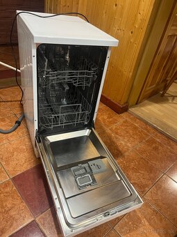 Umývačka riadu Philco 45cm - 2