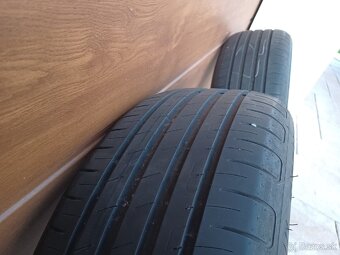 Good year effiencegrip 205/55r17 - 2