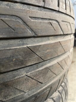 215/55 R17 - 2