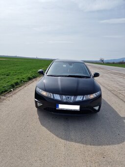 Honda Civic 1.8 VTEC - 2
