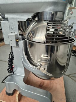 KUCHYŇSKKÝ ROBOT 10L ŠLAHAČ MIESIČ CESTA - 2