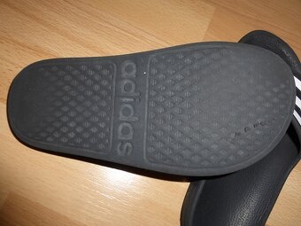 šlapky adidas veľk.34 - 2