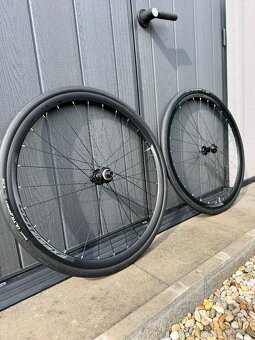 Predam sadu cestnych kolies Merida Expert CW - 2