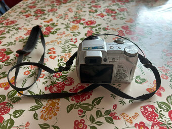 Olympus C-745 - 2