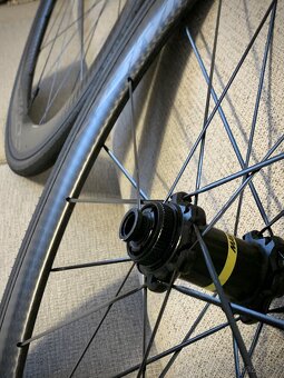 Mavic Comete Pro Carbon Disc - 2