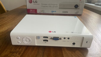 LED projektor LG PA72G - 2