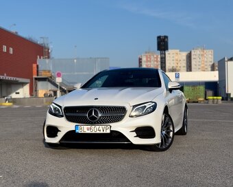 Mercedes E200 4matic COUPE - 2