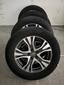 TOYOTA 225/65 R17 - 2