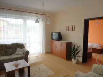 Apartmán s výhľadom na kúpalisko - 2