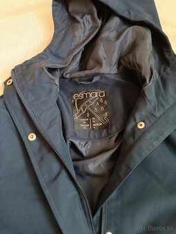 Tmavomodrá, tenká, nepremokavá parka do dažďa - 2