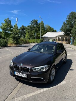 BMW rad 1 118i Sport Line A/T - 2