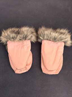 Ružové rukavice na kočík CottonMoose - 2