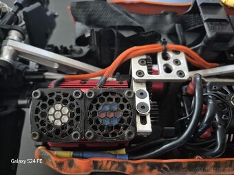 Arrma Typhon 6S BLX - cena v texte - 2