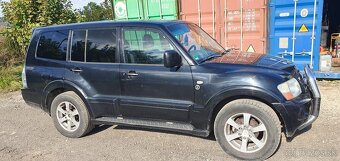 Mitsubishi Pajero - 2