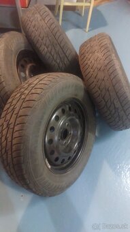 predám zimné pneu 215/70 r16 matador - 2