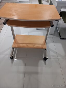 Písaci stolík - 2