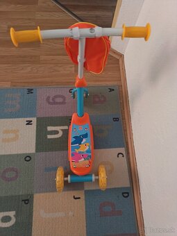 Predám kolobežku Baby shark. - 2