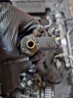 Vstrekovače 1.6 TDI CLHA 04L 130 277AJ - 2