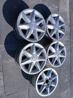 Felicia 4x100 R13 - 2