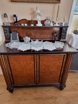 Predám starožitnú jedáleň - 2