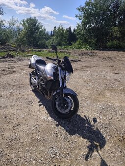 Suzuki gsr 600 - 2