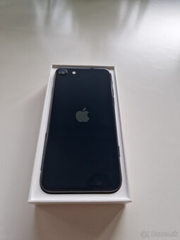 iPhone SE 2022 64GB - 2
