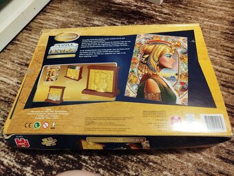 Puzzle 2D alebo 3 D krásna Nefertiti - 2