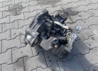 Prevodovka 1.9 TDI 77kw 5.st manuál JCR - 2