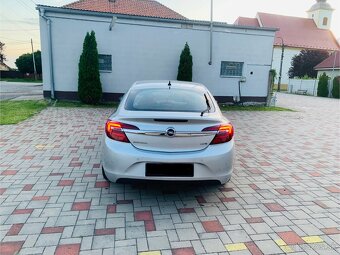 Predám Opel Insignia 2.0 CDTi 120kw R.v2014 AT6 - 2