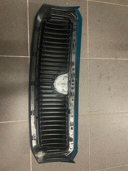 Predám originál prednú masku na Škoda Fabia 1 v zelenej - 2