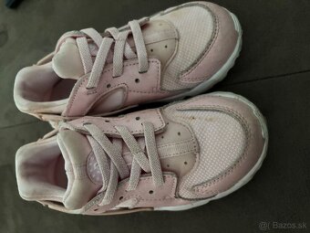 Predám detské tenisky Nike Huarache ružové Vel27 - 2