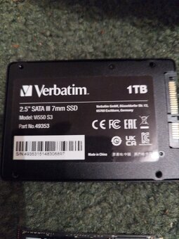 SSD 256GB a Verbatim 1TB - 2