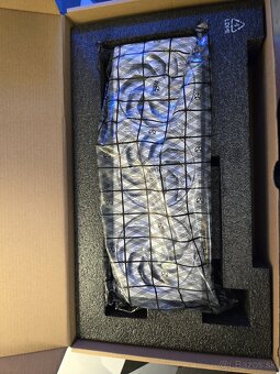SAPPHIRE PURE Radeon RX 7700 XT GAMING OC 12 GB - 2