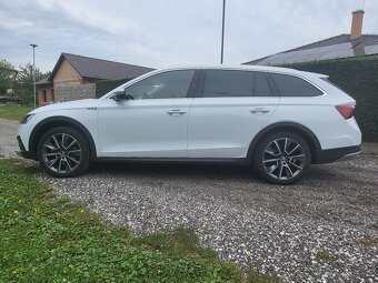 Škoda Octavia Combi 2.0 TDI Scout 4x4 DSG - 2