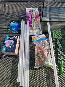 Predám akvárium s príslušenstvom,stojan cena:30€ - 2