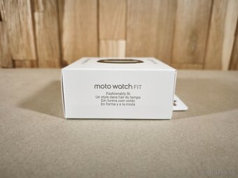 Motorola moto watch fit - 2