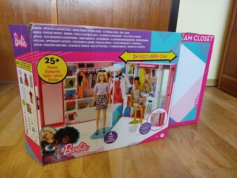 Skriňa na oblečenie Barbie - 2