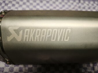 Predám ladený výfuk Akrapovic - 2