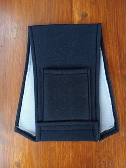 Predám návleky na opierku hlavy s logom Audi - 2