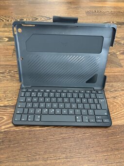 iPad obal Slim Folio Logitech 9.7’ - 2